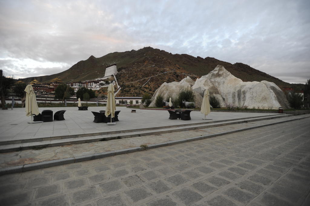 Wanrun International Resort Hotel In Tibet Xigaze Eksteriør bilde